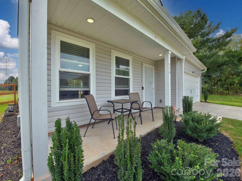 615 Potter Road, Gaffney, SC 29341.  MLS# CAR4427856, YatesRealty ID 52865. 