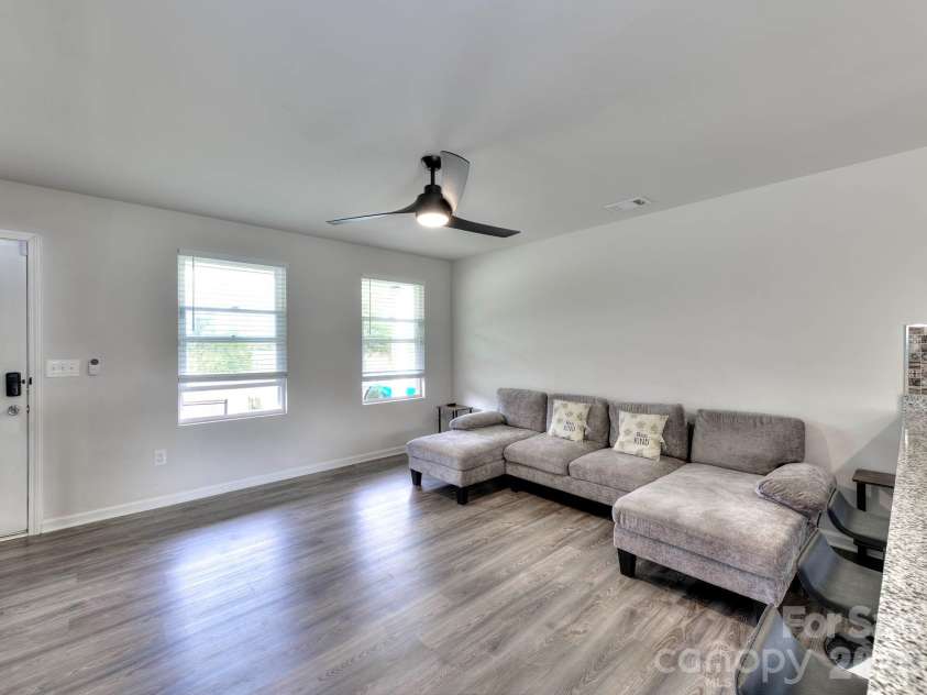615 Potter Road, Gaffney, SC 29341.  MLS# CAR4427856, YatesRealty ID 52865. 