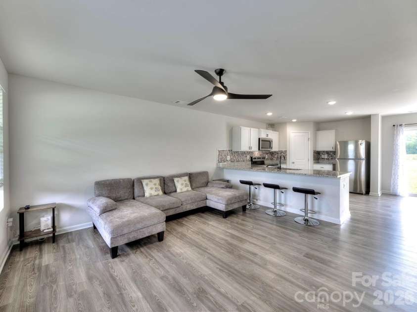 615 Potter Road, Gaffney, SC 29341.  MLS# CAR4427856, YatesRealty ID 52865. 