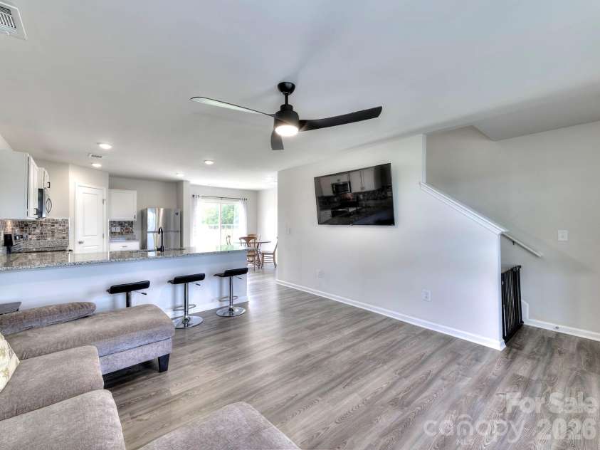 615 Potter Road, Gaffney, SC 29341.  MLS# CAR4427856, YatesRealty ID 52865. 