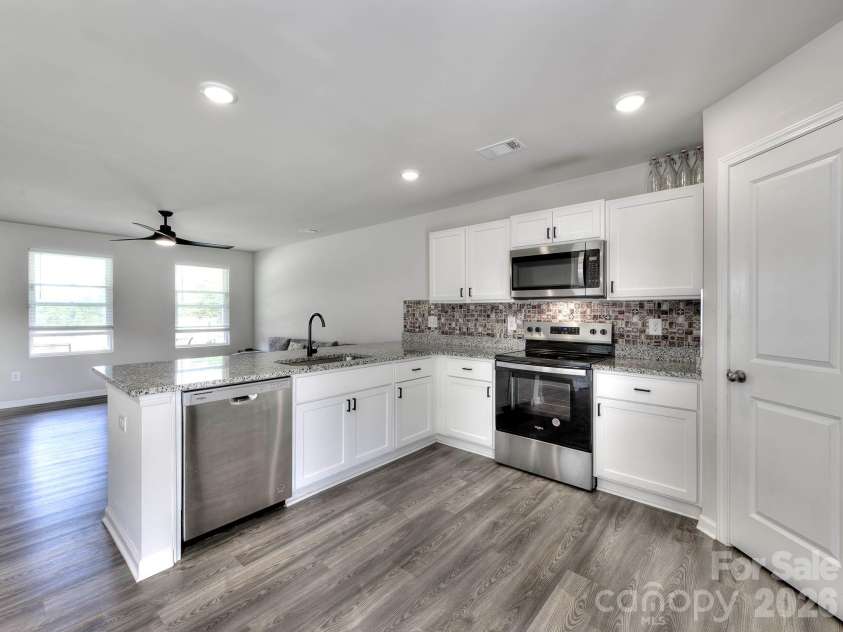 615 Potter Road, Gaffney, SC 29341.  MLS# CAR4427856, YatesRealty ID 52865. 