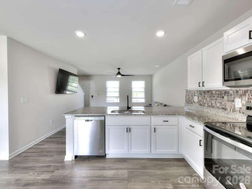 615 Potter Road, Gaffney, SC 29341.  MLS# CAR4427856, YatesRealty ID 52865. 