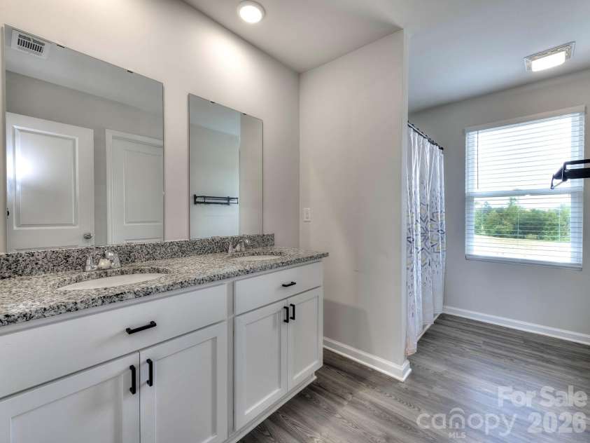 615 Potter Road, Gaffney, SC 29341.  MLS# CAR4427856, YatesRealty ID 52865. 