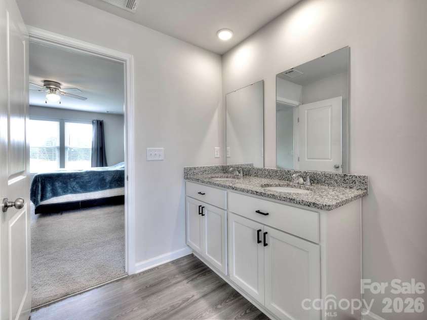 615 Potter Road, Gaffney, SC 29341.  MLS# CAR4427856, YatesRealty ID 52865. 