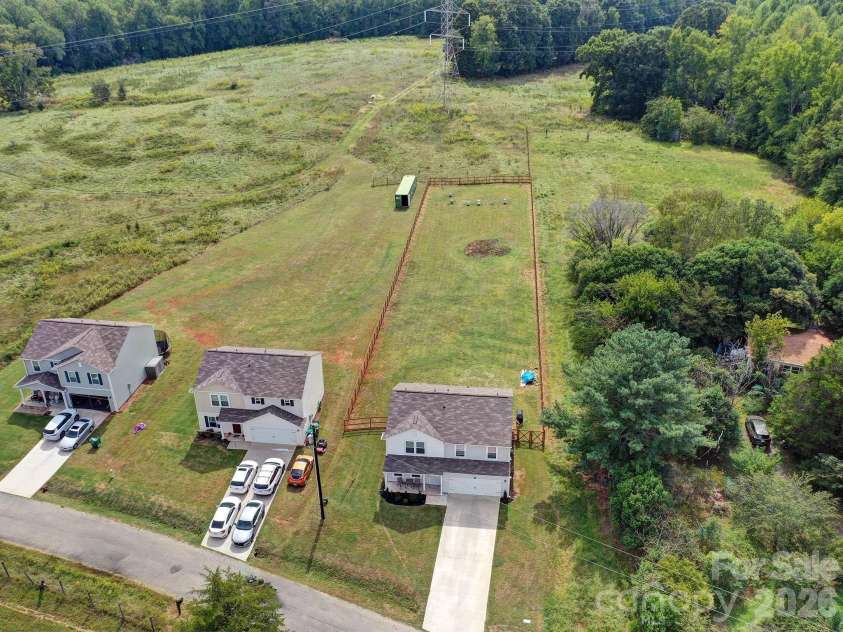 615 Potter Road, Gaffney, SC 29341.  MLS# CAR4427856, YatesRealty ID 52865. 