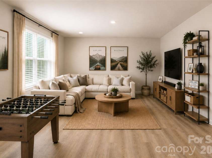 8925 Sawyer Run Court, Charlotte, NC 28215.  MLS# CAR4428331, YatesRealty ID 52867. Loft if there is a 3 bedroom