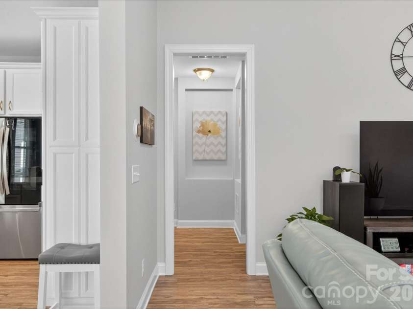 5816 Cheerful Lane, Charlotte, NC 28215.  MLS# CAR4421974, YatesRealty ID 52869. 