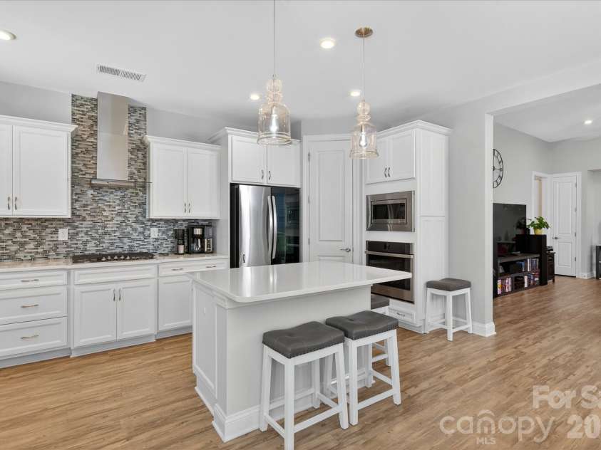 5816 Cheerful Lane, Charlotte, NC 28215.  MLS# CAR4421974, YatesRealty ID 52869. 