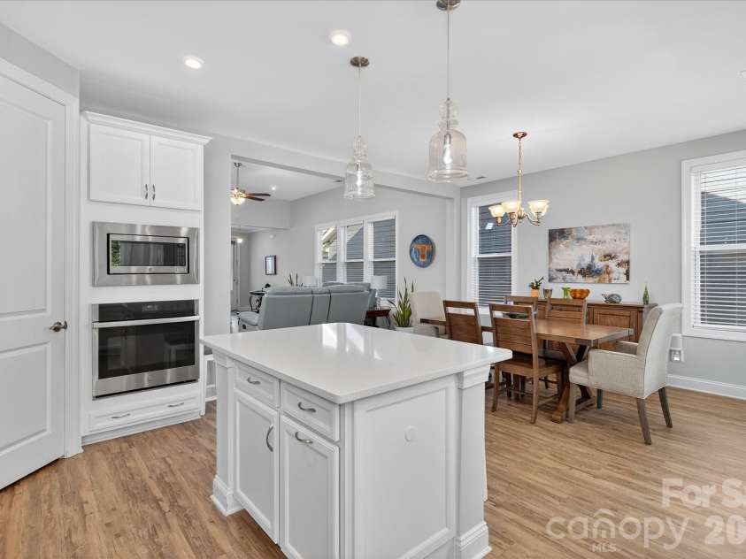 5816 Cheerful Lane, Charlotte, NC 28215.  MLS# CAR4421974, YatesRealty ID 52869. 