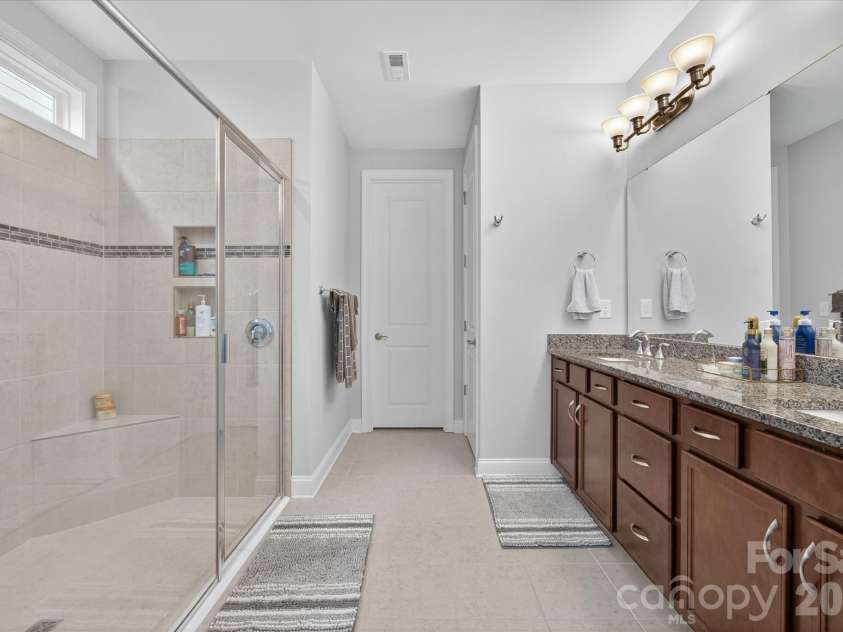 5816 Cheerful Lane, Charlotte, NC 28215.  MLS# CAR4421974, YatesRealty ID 52869. 