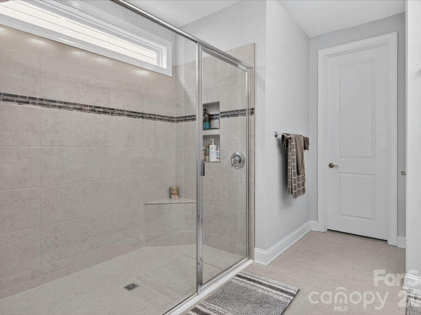 5816 Cheerful Lane, Charlotte, NC 28215.  MLS# CAR4421974, YatesRealty ID 52869. 