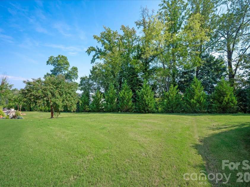 5816 Cheerful Lane, Charlotte, NC 28215.  MLS# CAR4421974, YatesRealty ID 52869. 