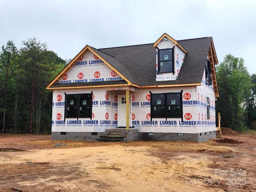 8940 Wilson Road, Hildebran, NC 28637.  MLS# CAR4245677, YatesRealty ID 5287. 