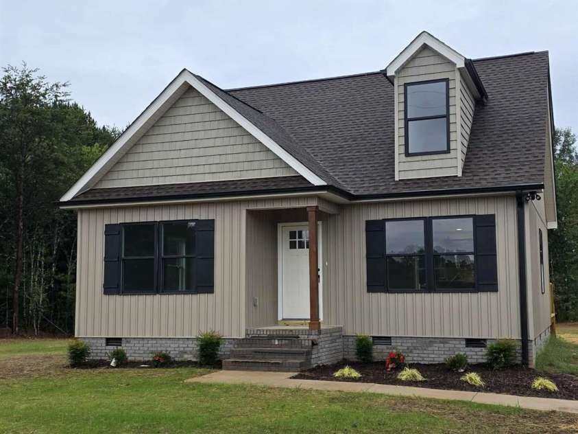 8940 Wilson Road, Hildebran, NC 28637.  MLS# CAR4245677, YatesRealty ID 5287. 