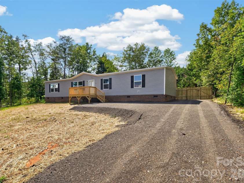 4133 Alderbrook Court, Lenoir, NC 28645.  MLS# CAR4427354, YatesRealty ID 52870. 