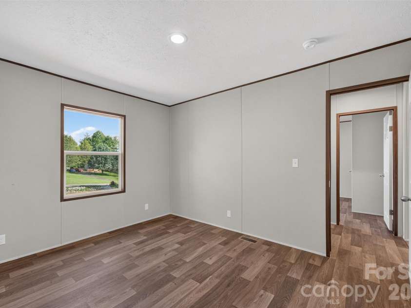 4133 Alderbrook Court, Lenoir, NC 28645.  MLS# CAR4427354, YatesRealty ID 52870. 