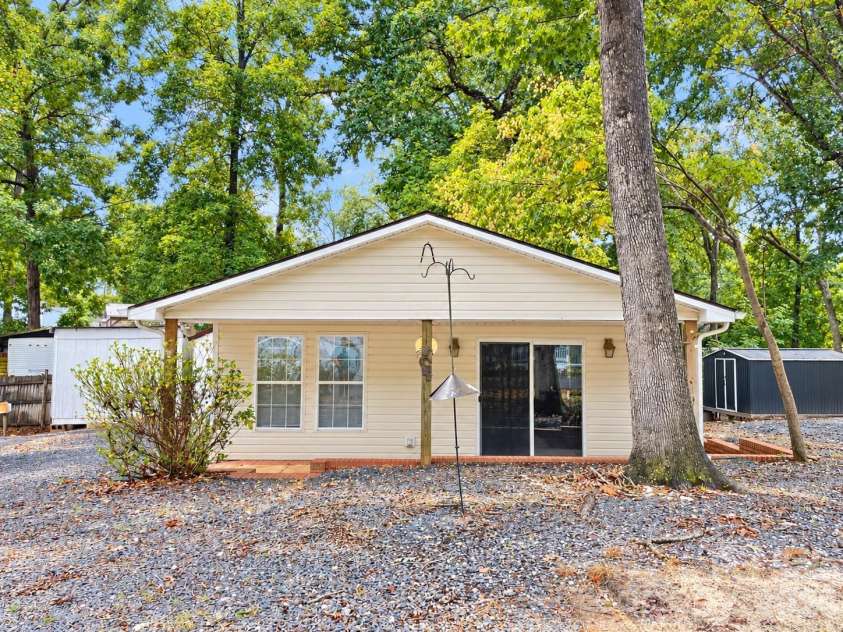 135 LANDLUBBER Trail, Mount Gilead, NC 27306.  MLS# CAR4428395, YatesRealty ID 52872. FRONT