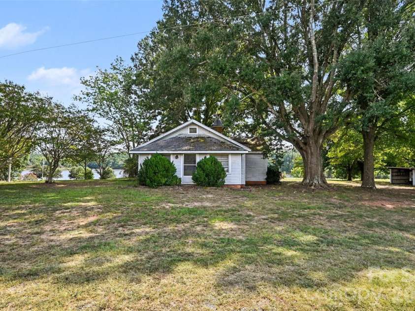 1448 Tomberlin Road, Monroe, NC 28110.  MLS# CAR4426456, YatesRealty ID 52873. 