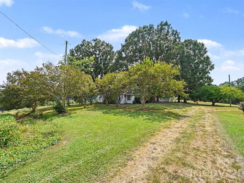 1448 Tomberlin Road, Monroe, NC 28110.  MLS# CAR4426456, YatesRealty ID 52873. 