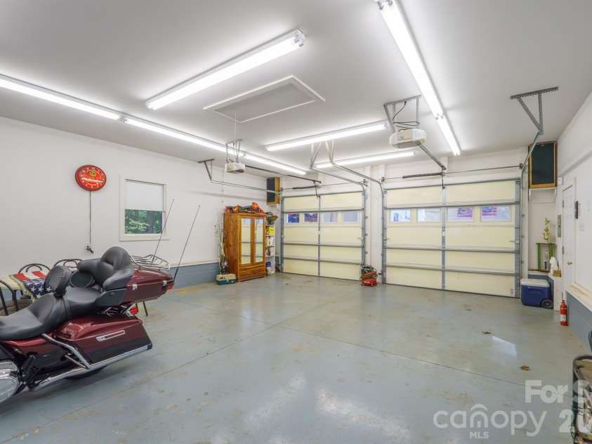 370 Shiloh Road, Statesville, NC 28677.  MLS# CAR4428411, YatesRealty ID 52876. 