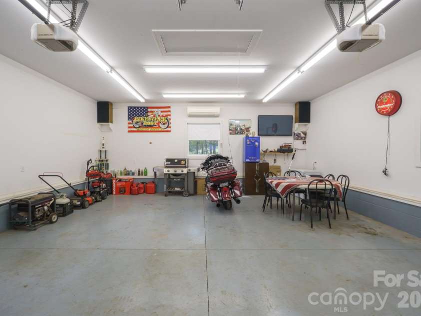 370 Shiloh Road, Statesville, NC 28677.  MLS# CAR4428411, YatesRealty ID 52876. 