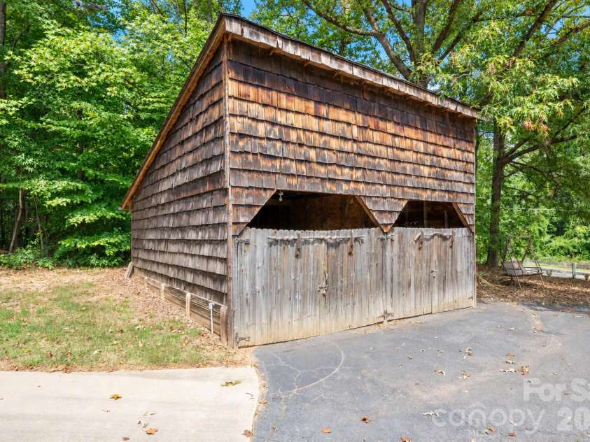 370 Shiloh Road, Statesville, NC 28677.  MLS# CAR4428411, YatesRealty ID 52876. 