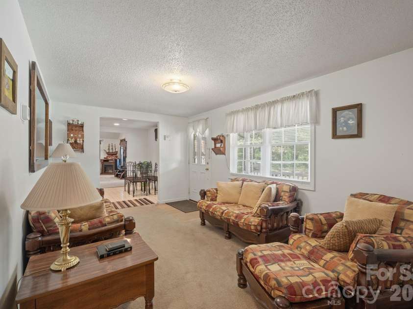 370 Shiloh Road, Statesville, NC 28677.  MLS# CAR4428411, YatesRealty ID 52876. 