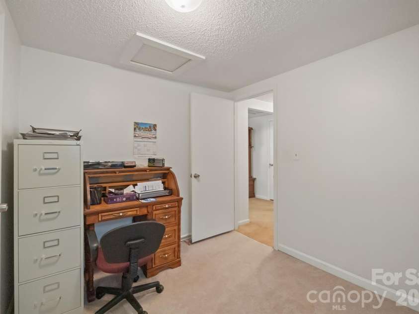370 Shiloh Road, Statesville, NC 28677.  MLS# CAR4428411, YatesRealty ID 52876. 