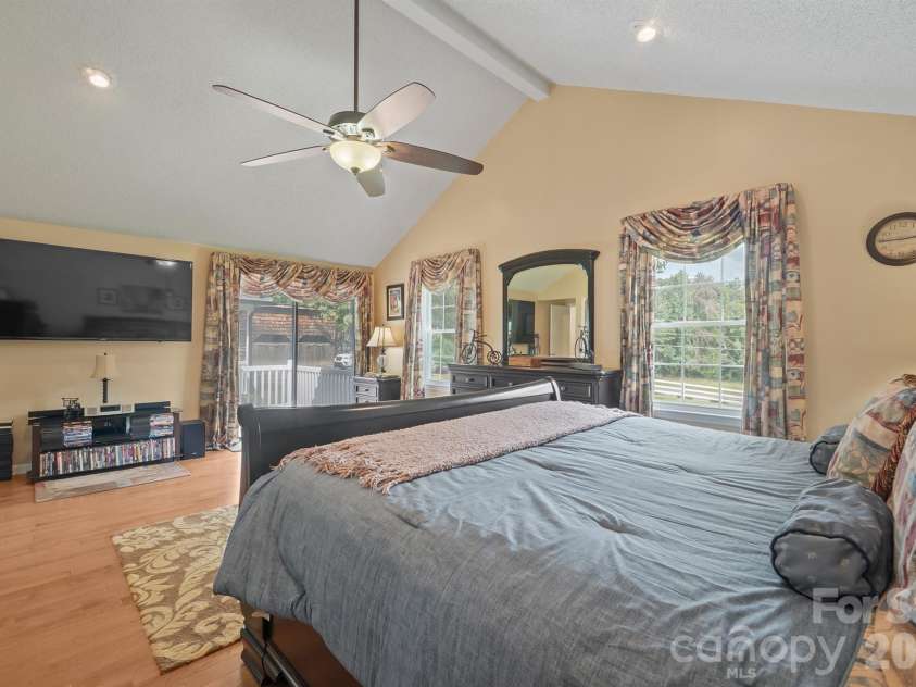 370 Shiloh Road, Statesville, NC 28677.  MLS# CAR4428411, YatesRealty ID 52876. 