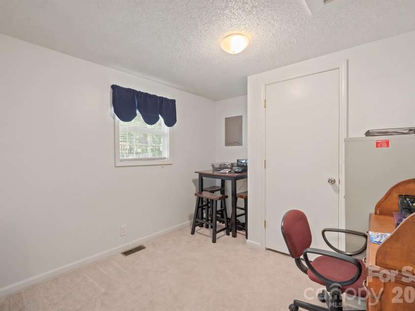 370 Shiloh Road, Statesville, NC 28677.  MLS# CAR4428411, YatesRealty ID 52876. 