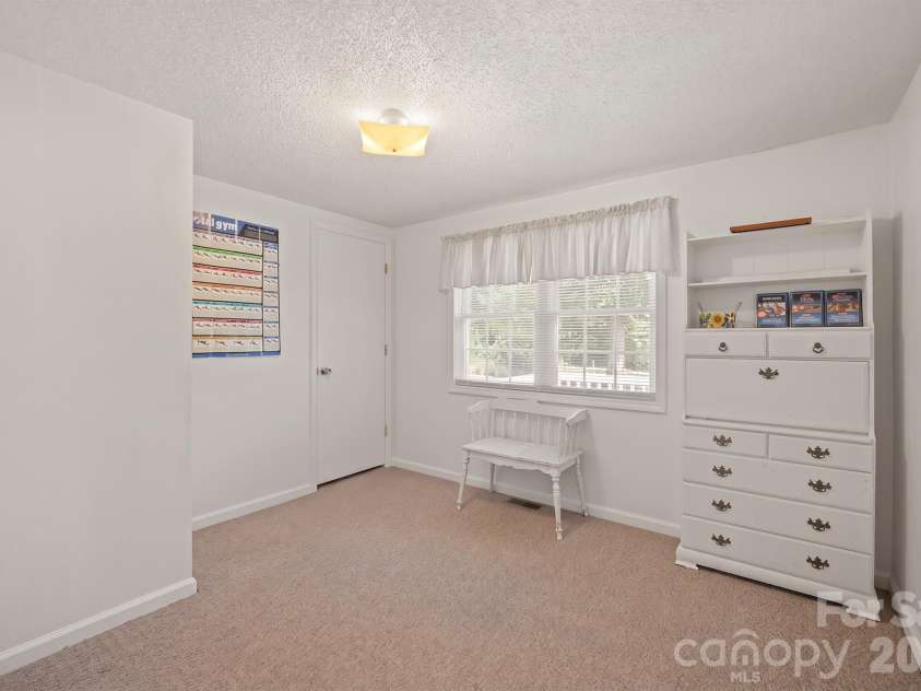 370 Shiloh Road, Statesville, NC 28677.  MLS# CAR4428411, YatesRealty ID 52876. 