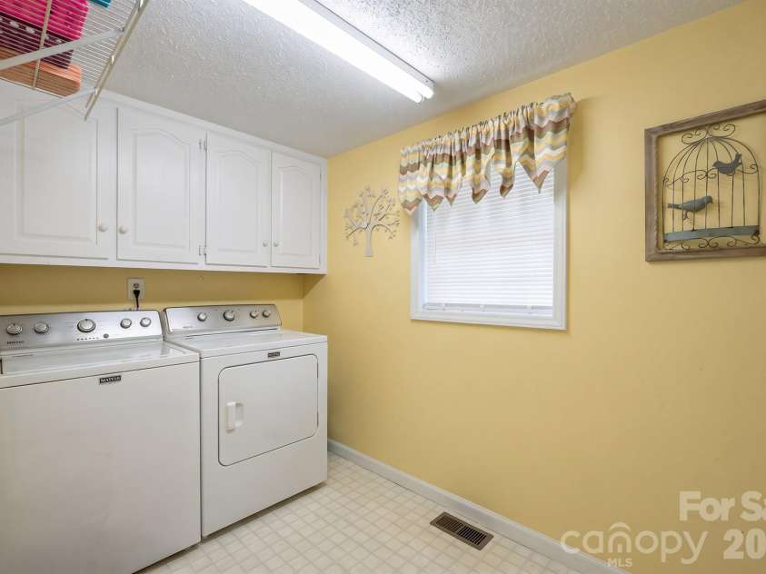 370 Shiloh Road, Statesville, NC 28677.  MLS# CAR4428411, YatesRealty ID 52876. 