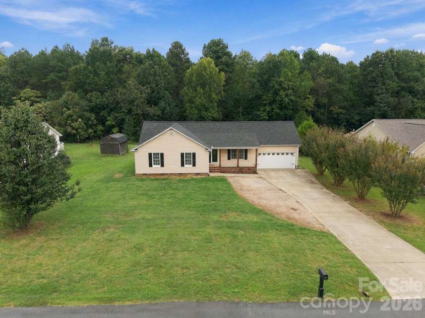 205 Sunrise Ridge Drive, Salisbury, NC 28146.  MLS# CAR4427367, YatesRealty ID 52879. 