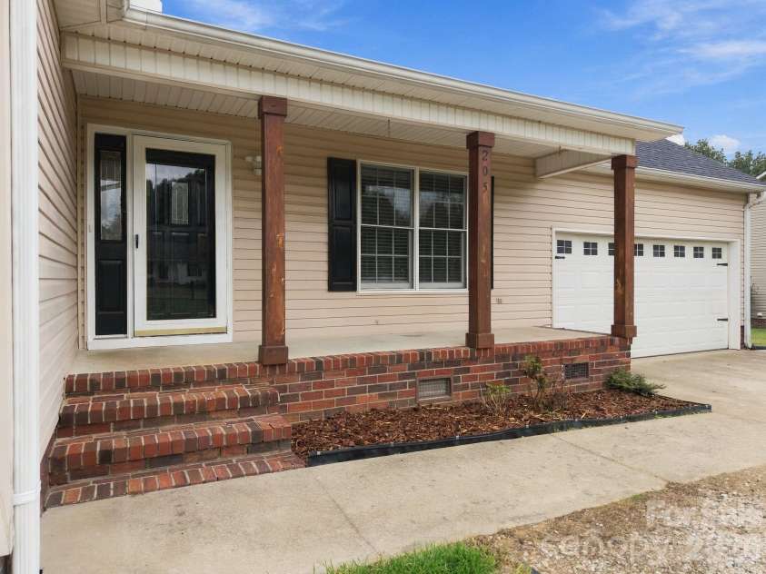 205 Sunrise Ridge Drive, Salisbury, NC 28146.  MLS# CAR4427367, YatesRealty ID 52879. 