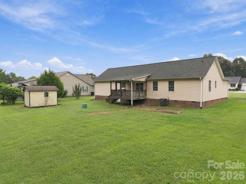 205 Sunrise Ridge Drive, Salisbury, NC 28146.  MLS# CAR4427367, YatesRealty ID 52879. 
