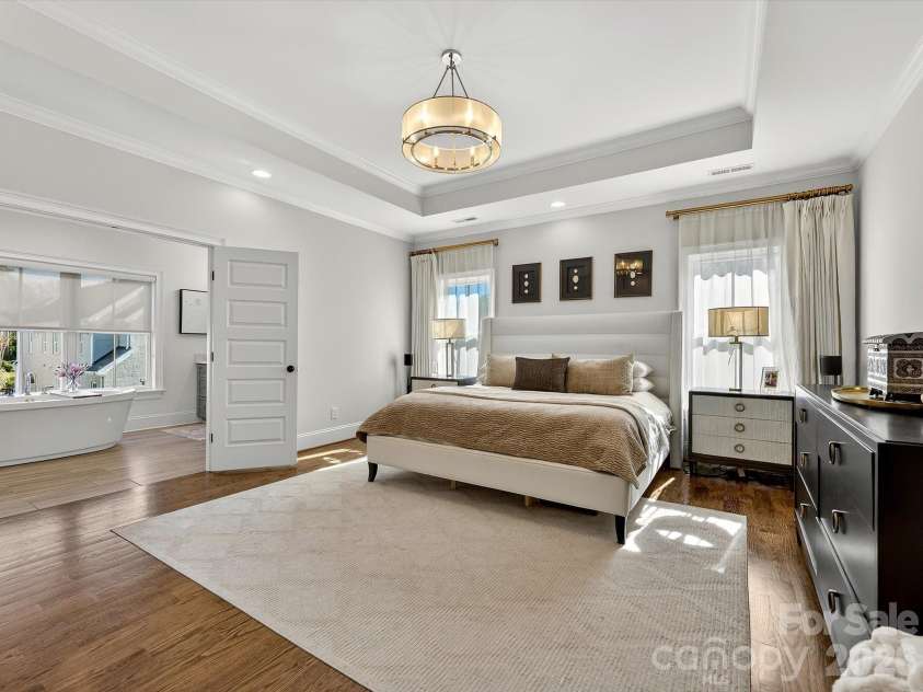 2012 Bristol Park Lane, Charlotte, NC 28226.  MLS# CAR4353775, YatesRealty ID 5288. 