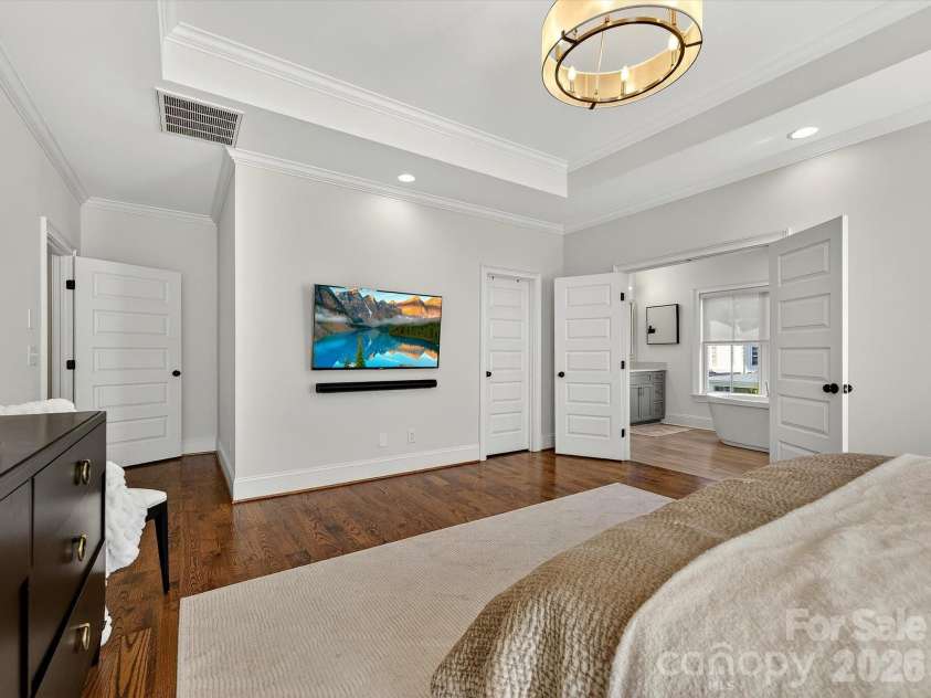 2012 Bristol Park Lane, Charlotte, NC 28226.  MLS# CAR4353775, YatesRealty ID 5288. 