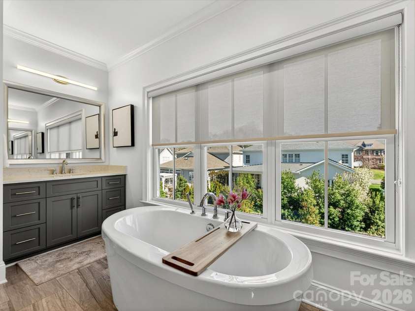 2012 Bristol Park Lane, Charlotte, NC 28226.  MLS# CAR4353775, YatesRealty ID 5288. 