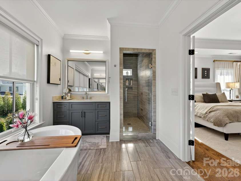 2012 Bristol Park Lane, Charlotte, NC 28226.  MLS# CAR4353775, YatesRealty ID 5288. 