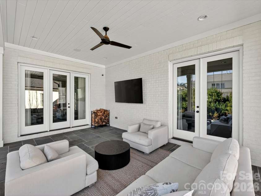 2012 Bristol Park Lane, Charlotte, NC 28226.  MLS# CAR4353775, YatesRealty ID 5288. 