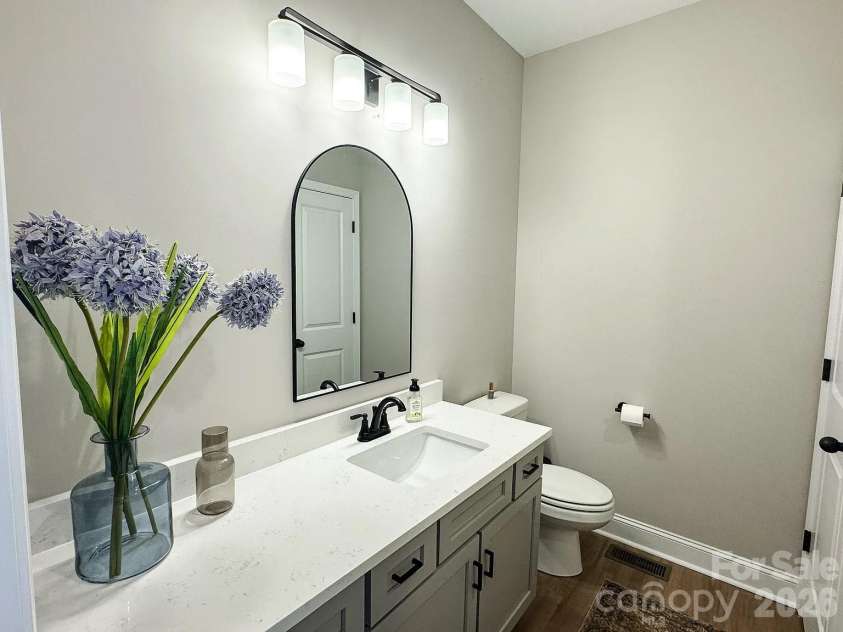 71 View Ridge Parkway, Leicester, NC 28748.  MLS# CAR4423955, YatesRealty ID 52882. 