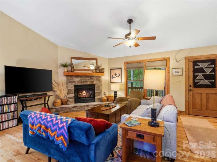 67 Hawks Landing, Burnsville, NC 28714.  MLS# CAR4405535, YatesRealty ID 52886. 