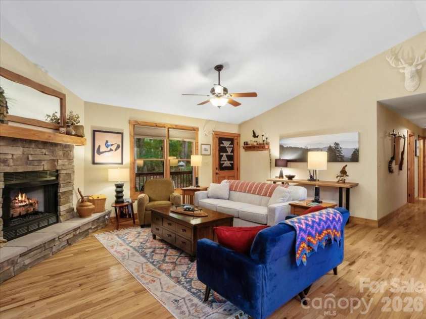 67 Hawks Landing, Burnsville, NC 28714.  MLS# CAR4405535, YatesRealty ID 52886. 