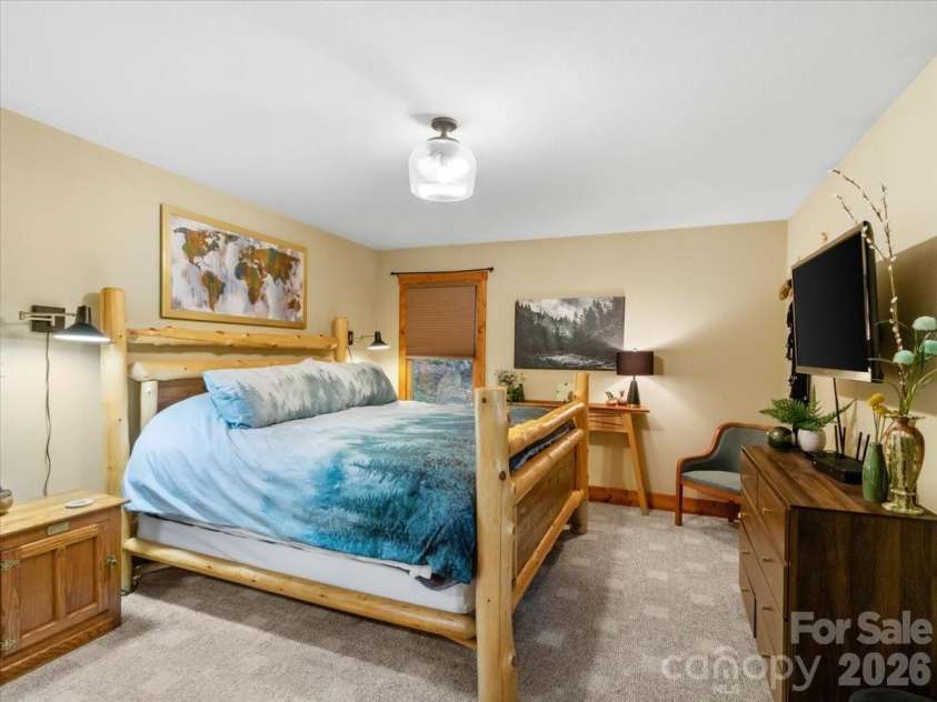 67 Hawks Landing, Burnsville, NC 28714.  MLS# CAR4405535, YatesRealty ID 52886. 