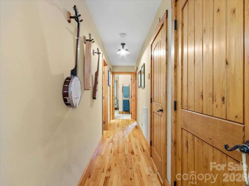 67 Hawks Landing, Burnsville, NC 28714.  MLS# CAR4405535, YatesRealty ID 52886. 