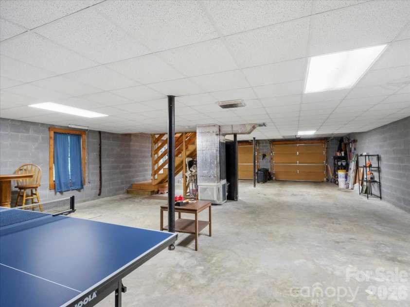 67 Hawks Landing, Burnsville, NC 28714.  MLS# CAR4405535, YatesRealty ID 52886. 