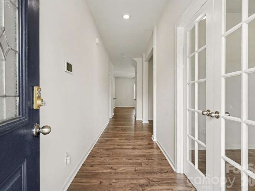 10631 Bradstreet Commons Way, Charlotte, NC 28215.  MLS# CAR4426971, YatesRealty ID 52887. 