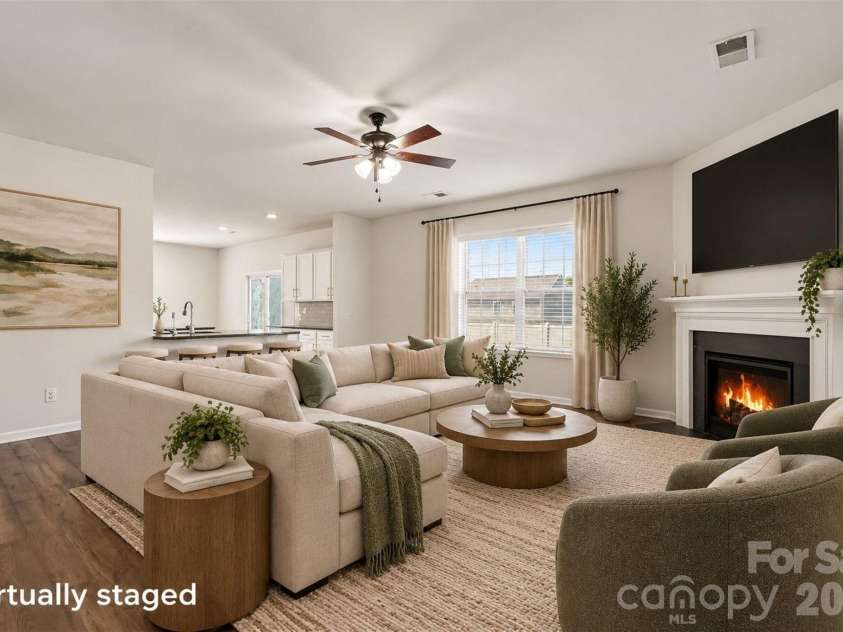 10631 Bradstreet Commons Way, Charlotte, NC 28215.  MLS# CAR4426971, YatesRealty ID 52887. 