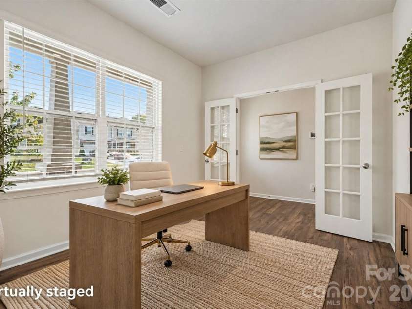 10631 Bradstreet Commons Way, Charlotte, NC 28215.  MLS# CAR4426971, YatesRealty ID 52887. 