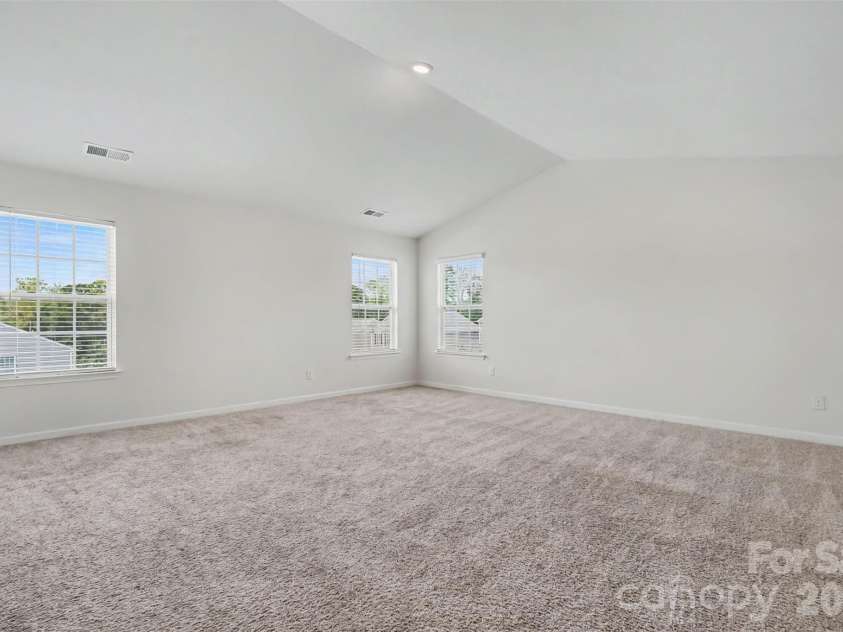 10631 Bradstreet Commons Way, Charlotte, NC 28215.  MLS# CAR4426971, YatesRealty ID 52887. 